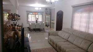 Casa no Condomínio São Fernando Residência