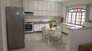 Casa no Condomínio São Fernando Residência
