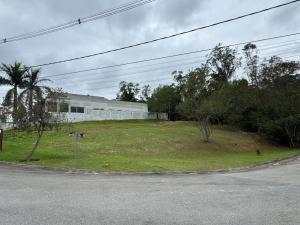 Terreno no Condomínio Reserva Santa Maria